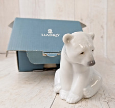 Vintage retro Lladro porcelain figure Seated White Polar Bear model #1209