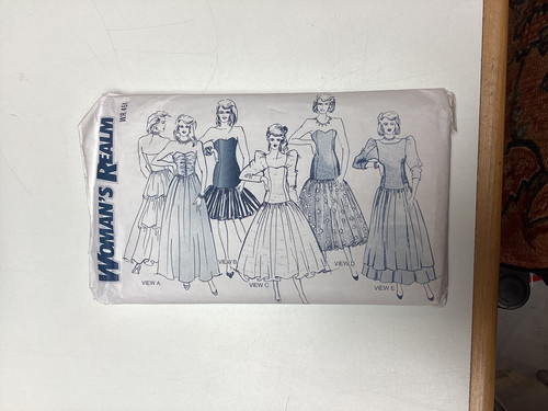 Vintage 1980s womans realm - vintage,