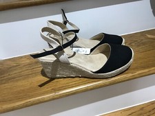 Women’s Size UK 7 Beige