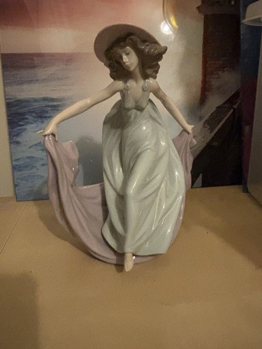 Lladro figurine tela al - lladro,