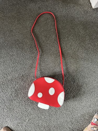 Novelty red white - &, mushroom