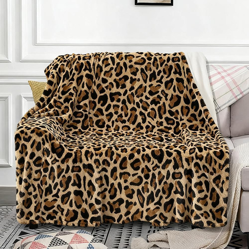 Leopard print plush fleece - leopard,