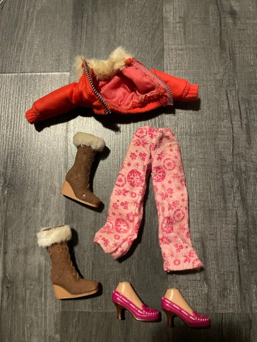 Bratz campfire cloe