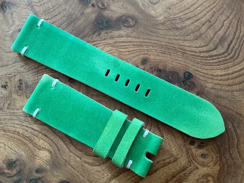 22mm distressed green - 24/, hand