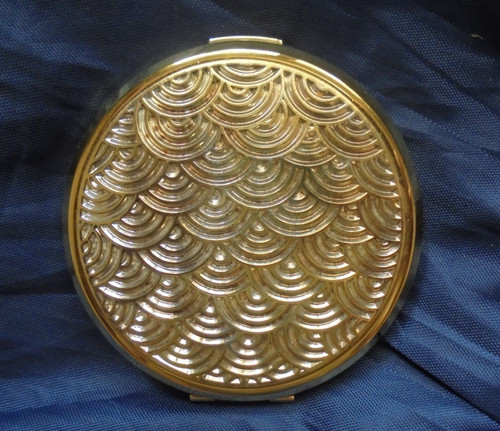 Stratton powder compact was - powder,