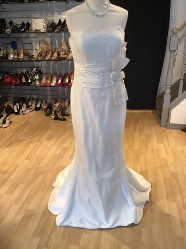 Lovely wedding dress justin - lovely,