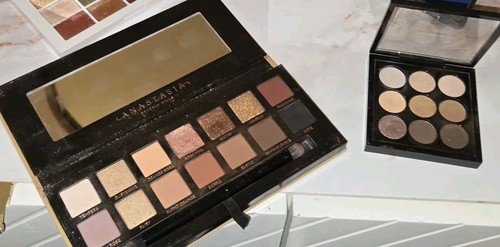 Selling eyeshadow palettes - selling,
