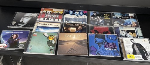 Mixed bulk lot cds george - 14,