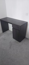 Black Woodgrain Effect