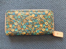 Orla Kiely Floral Zip Round