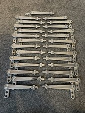 27 metal Chrome Stair Clips