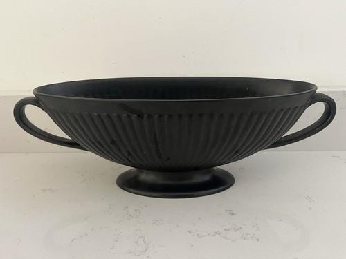 Vintage wedgwood mantle vase - vintage,