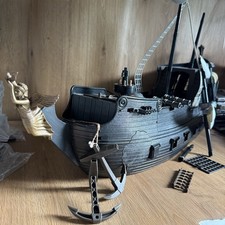 Pirates of The Caribbean Black Pearl Ship Ultimate 2006 Zizzle - Not Complete
