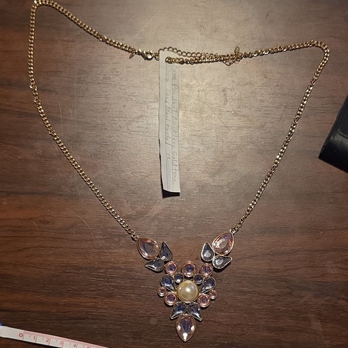 Gold tone cable chain pendant - chain,