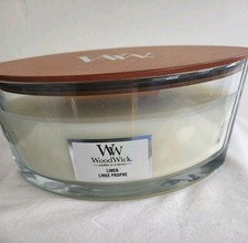 Bn WoodWick Crackles As It