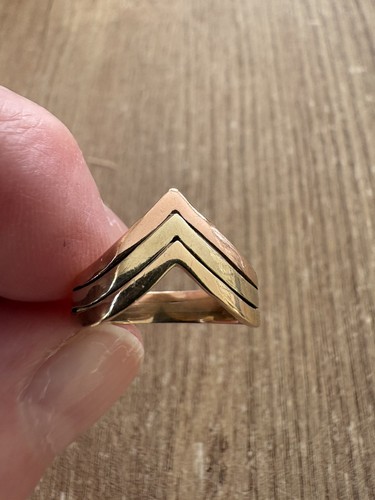 9ct 375 three - three, half