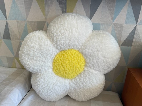 Cream flower shaped - cream, flower-shaped