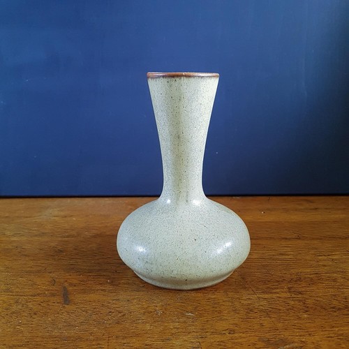 Modern minimalist ceramic