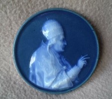 ANTIQUE CONTINENTAL SEVRES PATE SUR PATE PORCELAIN PLAQUE MEDAL POPE CLEMENT XII