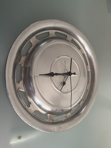 Mercedes wheel hub cap clock - wheel,