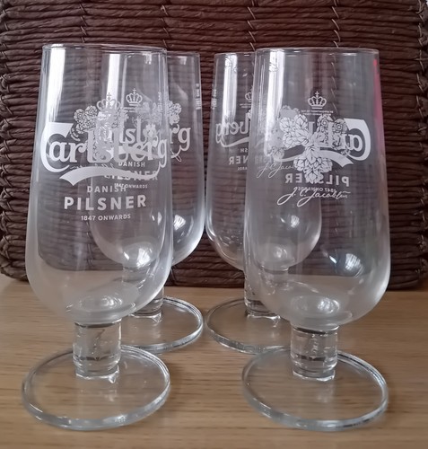 Carlsberg pint glasses 4 - glasses, x