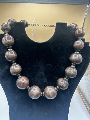 Large graduated wooden bead - graduated,