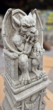 Horned devil pedestal - horned,