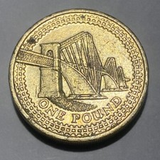 VERY RARE 2004 £1  Coin -