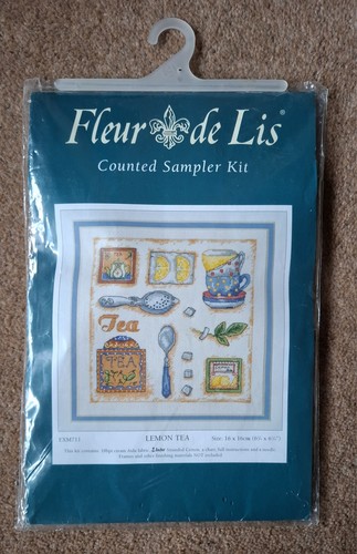 Cross stitch kit - fleur, lis