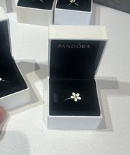Pandora Daisy Flower White