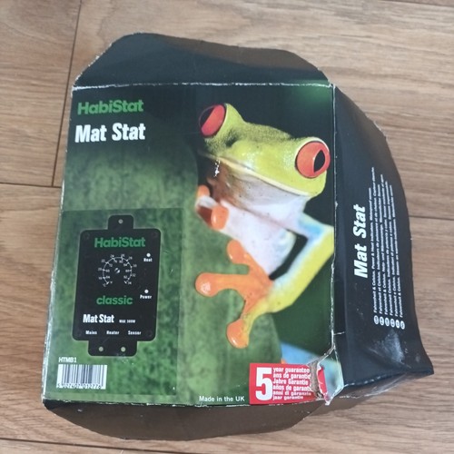 Boxed black habistat - boxed,