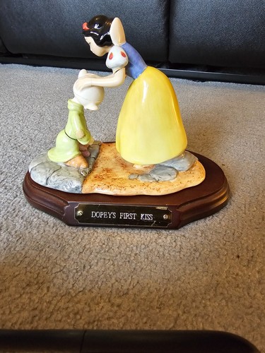Royal doulton walt - walt, disney