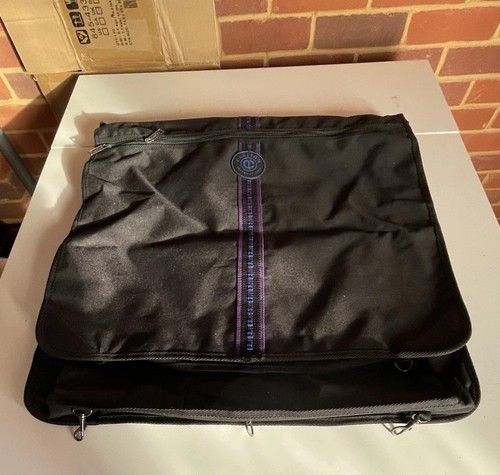 Carlton suit garment - or,