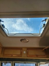 CARAVAN /MOTORHOME  HEKI 2 SKYLIGHT used condition 