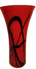 RED AND BLACK GLASS VASE WITH