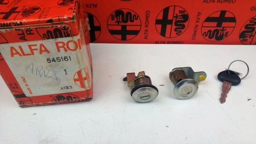 Alfa romeo pair - lock, blocks