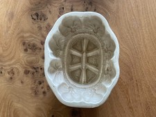 Vintage Ceramic/stoneware Pie/jelly Mould  9.5 x 7 cm 