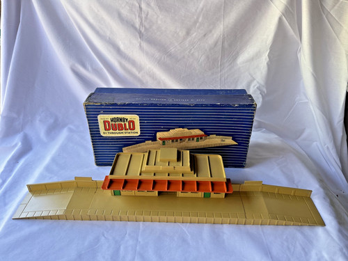 Hornby dublo through - hornby, d1