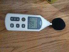 WENSN WS1361 30-130dB Digital Sound Level Meter Decibel Meter 