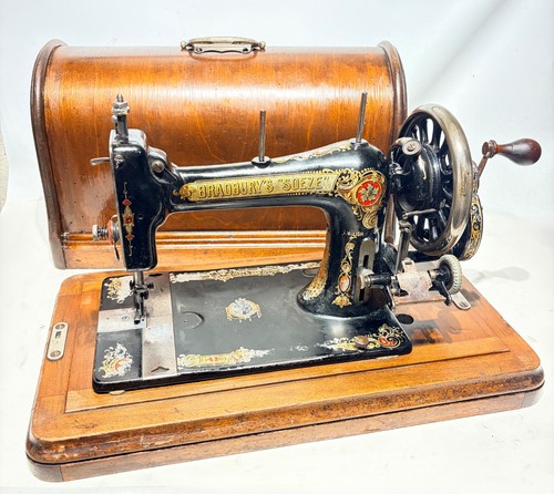 Bradbury soeze hand - "soeze", hand-cranked