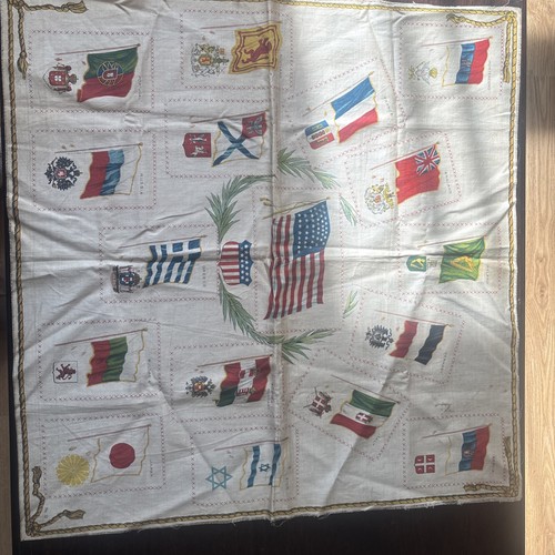 Large piece cotton showing - large,