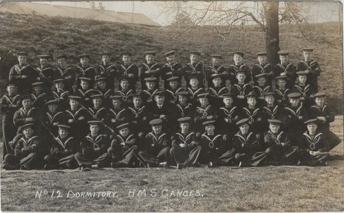Postcard 12 dormitory - postcard,