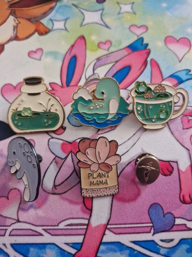 Pin badges bundle - bundle, various