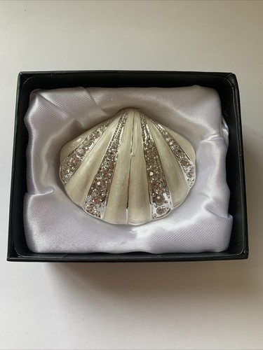 Clam shell pearl rhinestone - clam, pearl/rhinestone