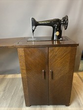 Antique Singer Treadle Sewing Machine 1940s Wood Cabinet Serial EE930452 Black