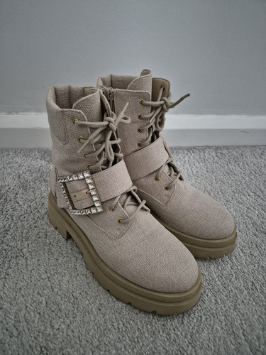 Russell and bromley - russell,
