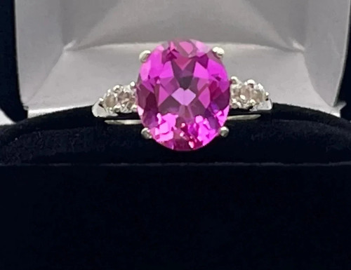 Oval cut pink sapphire - 3.95, ct