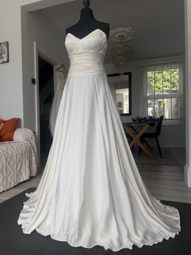 Sweetheart wedding dress - sweetheart, with