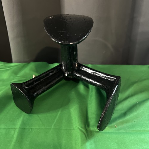 Vintage cobblers anvil - anvil, door