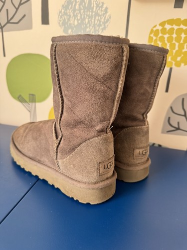 Genuine authentic ugg grey - genuine,
